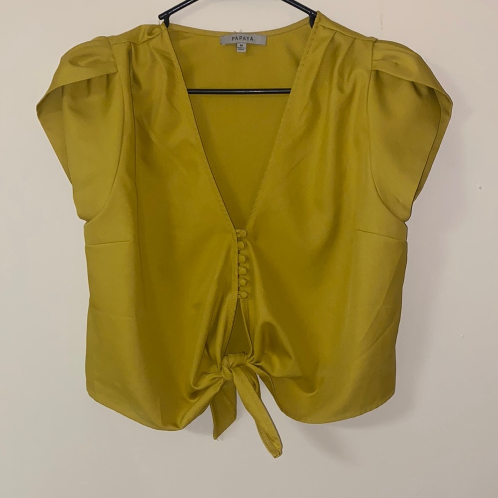 Semi cropped top